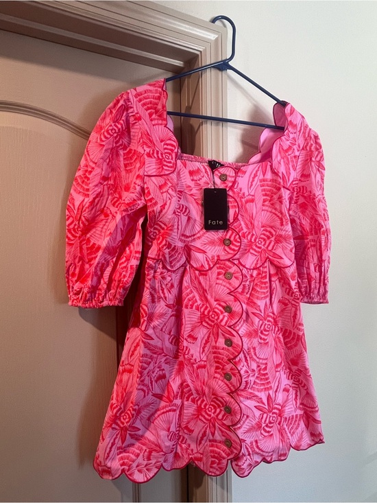 Fate Dresses & Skirts - Fate Hot Pink Floral Puff-Sleeve Dress